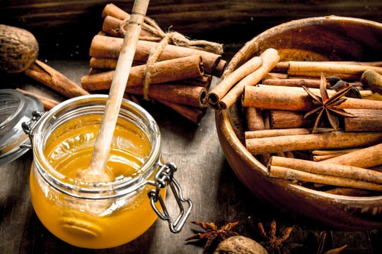 Know the magic of honey and cinnamon in sex