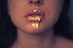 What is better swallow or spit